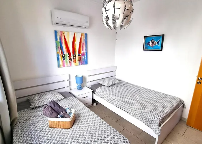 アパート Haven: 7-minute Walk To The + Pool ラルナカ