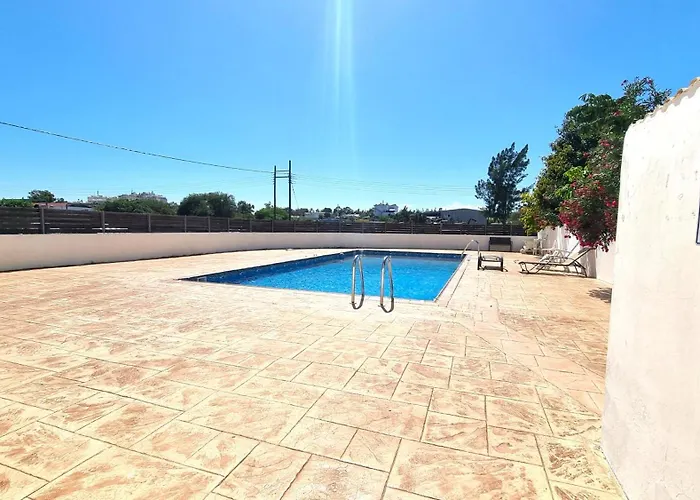 アパート Haven: 7-minute Walk To The + Pool