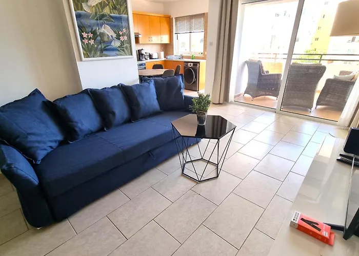 Haven: 7-minute Walk To The + Pool * ラルナカ