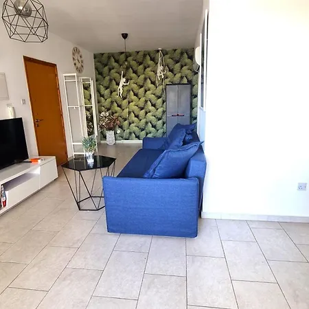 Haven: 7-minute Walk To The + Pool Larnaca