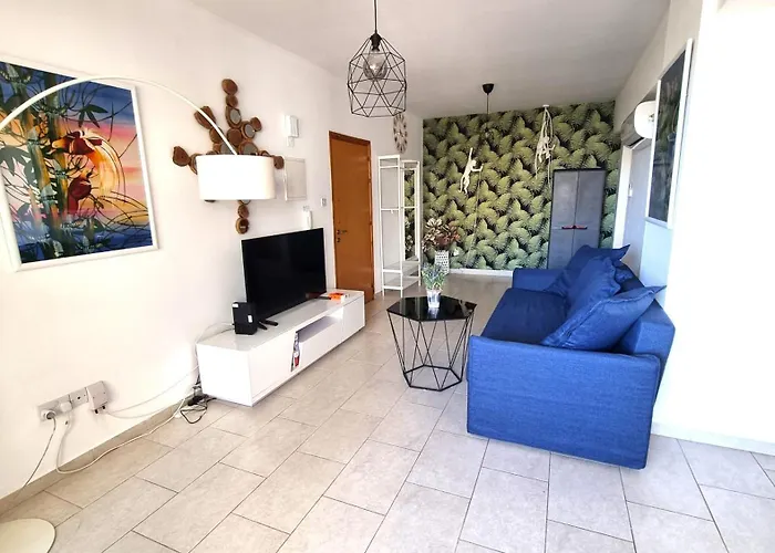 Appartamento Haven: 7-minute Walk To The + Pool Larnaca